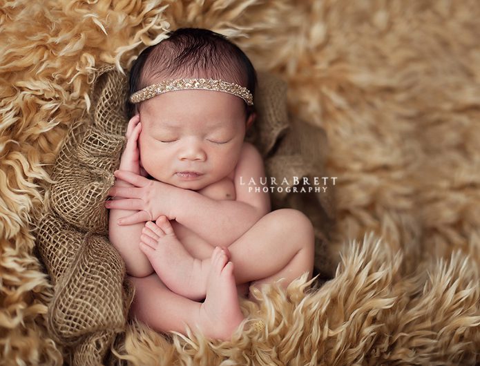 newborn baby photographer laura brett 